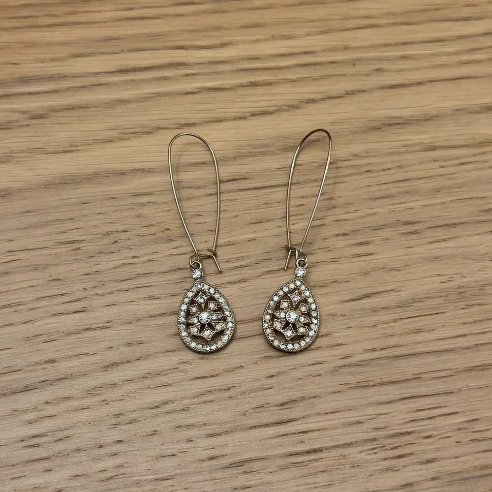 Pear Shaped Gold Drop Earrings - Picture 4 of 4